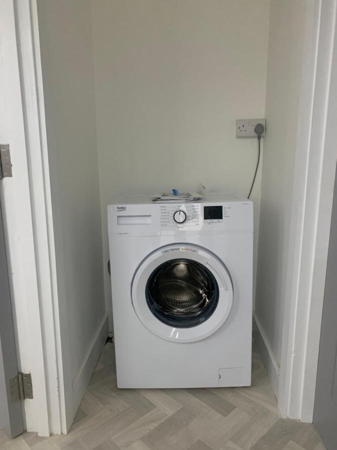 Modern 3 Bedroom Townhouse Pennyburn 외부 사진